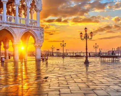 Piazza San Marco at sunrise, Vinice, Italy