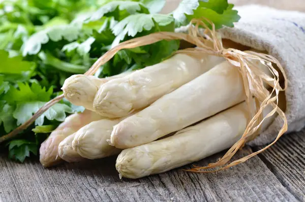 Spargel satt & Blütenpracht